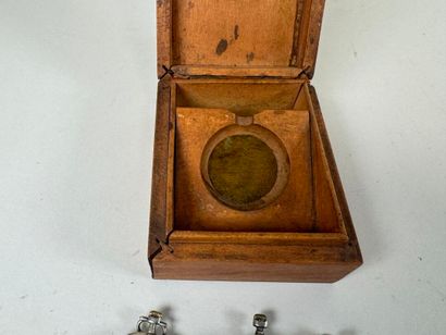 Lot de trois montres de col en argent et...