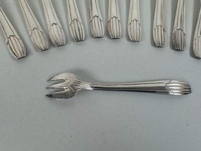 Twelve silver-plated oyster forks, fillet...