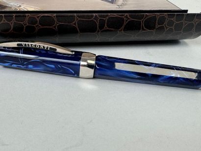 VISCONTI.
Opera.
Fountain pen in marbled...