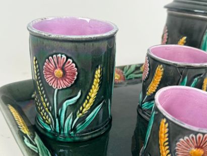 Smoker's set in polychrome earthenware decorated...