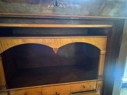 Secretary desk in light wood veneer and fillets,...