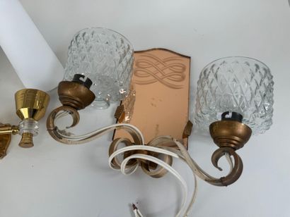 Paire d'appliques à deux bras de lumière...