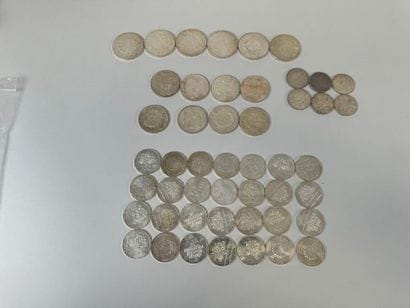 Monnaies :
- 6 pièces de 50 francs Hercule...