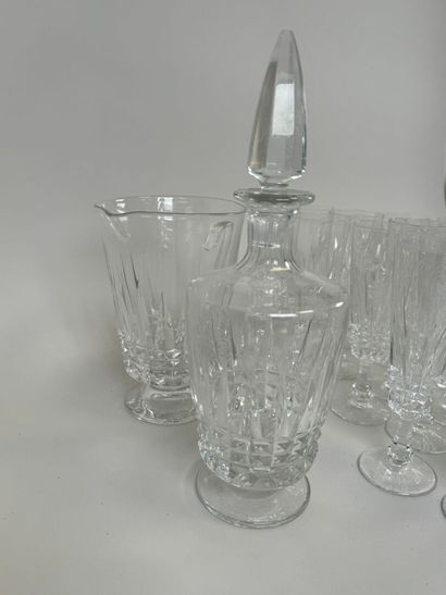 Importante partie de service de verres en...