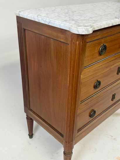 Small molded wood chest of drawers opening...