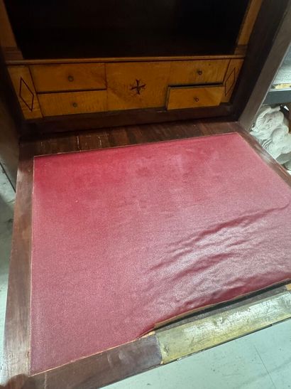 Secretary desk in light wood veneer and fillets,...