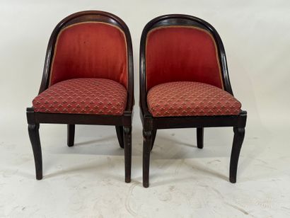 Paire de chaises gondoles en acajou, la garniture...