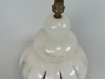 Openwork alabaster lamp base.
Electrified.
H....