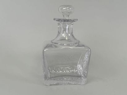 Petite carafe en cristal taillé.
H. 19,5...