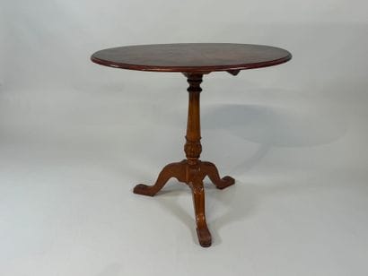 Oval tripod pedestal table in marquetry decorated...