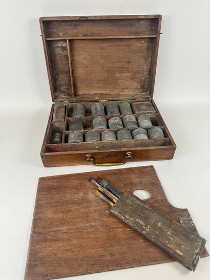 Rectangular wooden painter's box, the interior...