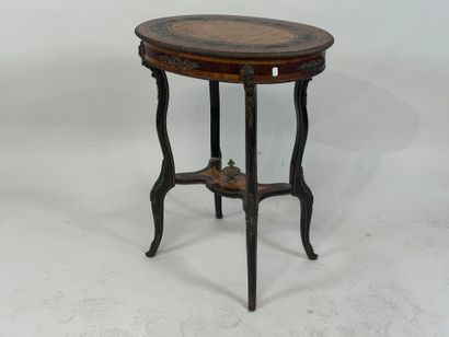 Small pedestal table in veneer and marquetry,...