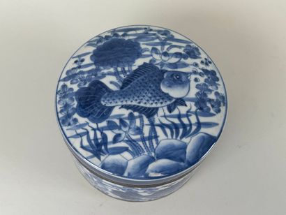 ASIA, 20th century.
Candy dish in blue and...
