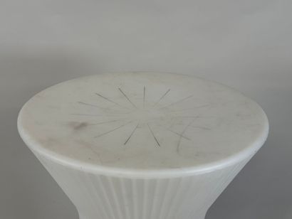 NEW GARDEN.
Tall white plastic pedestal table.
H....