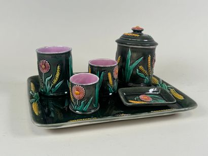 Smoker's set in polychrome earthenware decorated...