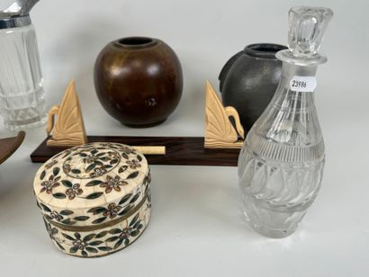 Lot comprising two vases, one of which is...