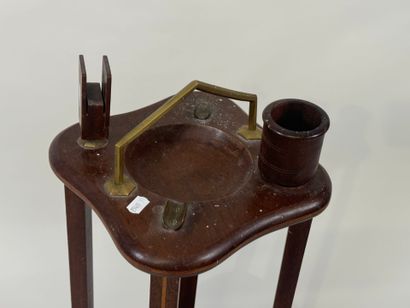 Small smoker's pedestal table in wood and...
