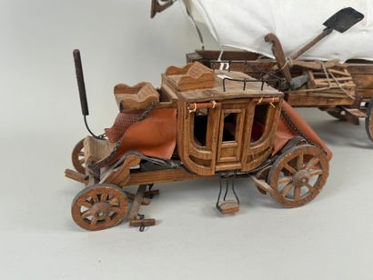 Jouet :
Deux charriots en bois, métal et...