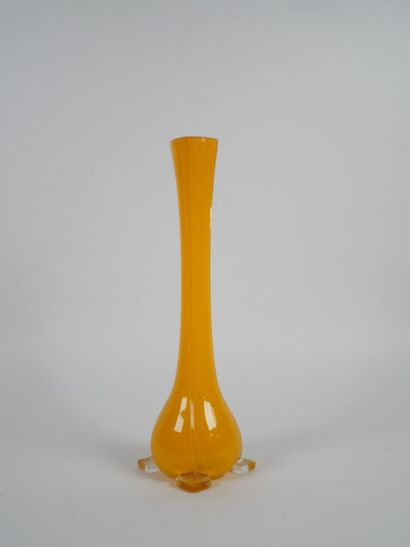 Ensemble de trois vases à col tubulaire en...