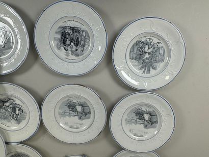 GIEN.
Set of sixteen fine earthenware plates...