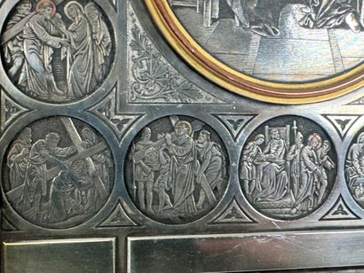 Cadre en métal, cuivre et laiton figurant...