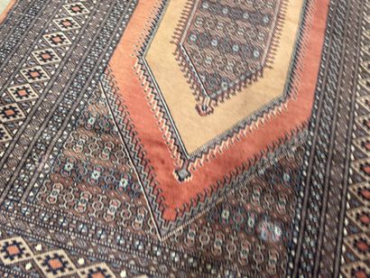 PAKISTAN, 20th century.
Hand-knotted wool...