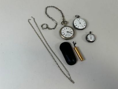 Lot de trois montres de gousset en argent...