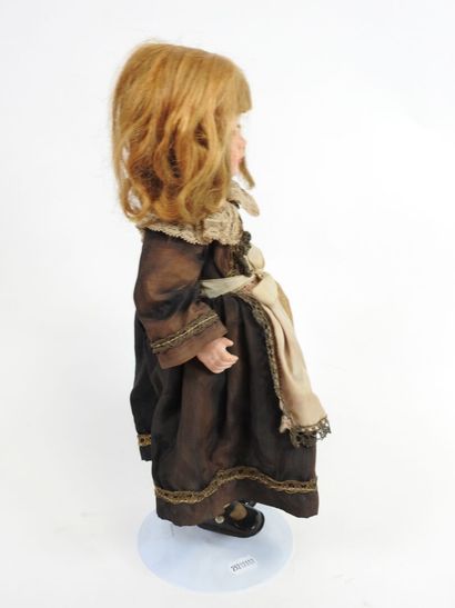 JUMEAU.
Plastic head doll, sleeping eyes,...