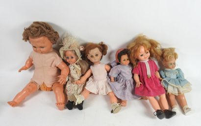 Set of six soft plastic dolls.
H. 50 cm ...