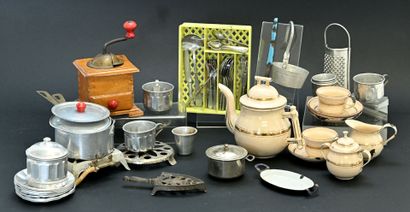 Ustensiles de cuisine et petits services...