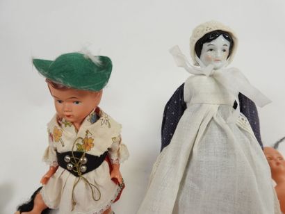Lot of ten small plastic bathers, including...