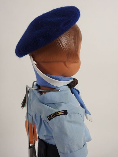 SNF.
Dominique celluloid doll in guide outfit.
H....