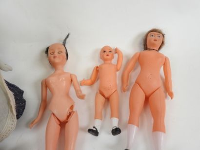 Lot of ten small plastic bathers, including...