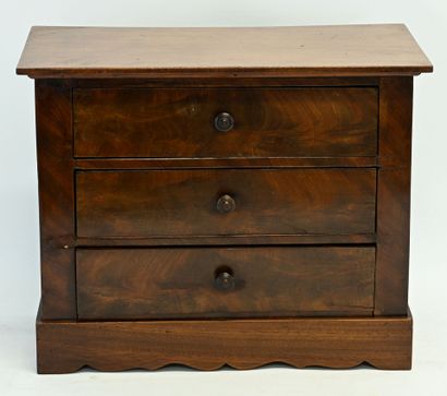 Commode (mobilier de poupée) 3 tiroirs plaquage...