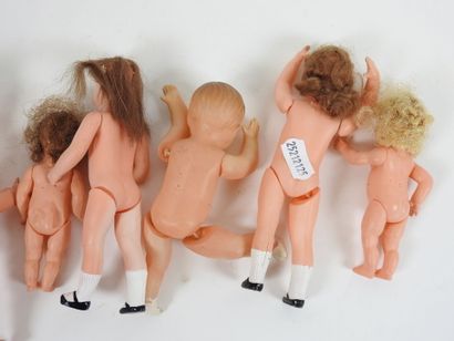 Six little bathers in celluloid, including...