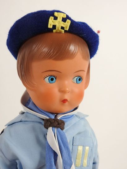 SNF.
Dominique celluloid doll in guide outfit.
H....