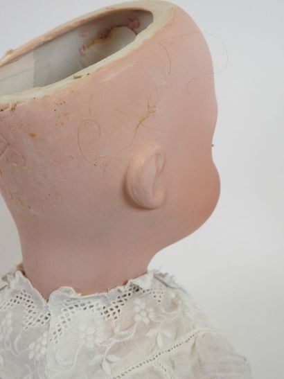 UNIS FRANCE.
Bisque head doll, sleeping eyes,...