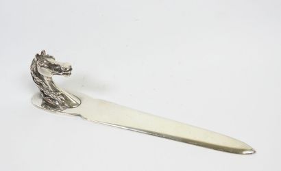 HERMES Paris.
Coupe-papier en métal argenté,...