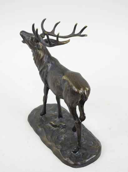 École du XXe.
Cerf bramant.
Sujet en régule...