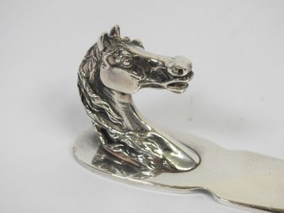 HERMES Paris.
Coupe-papier en métal argenté,...