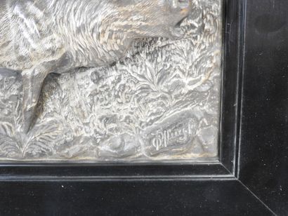 Plaque en bas-relief en métal (fonte de zinc?)...