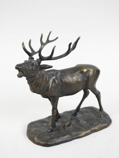 École du XXe.
Cerf bramant.
Sujet en régule...