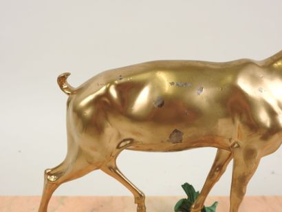 École du XXe.
Cerf.
Sujet en régule patiné...