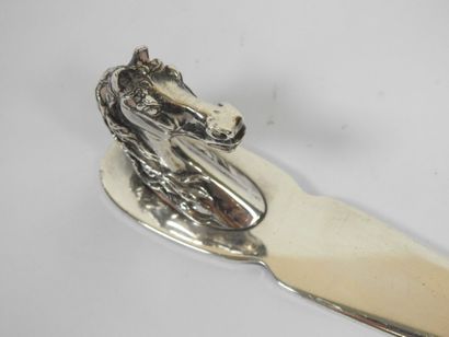 HERMES Paris.
Coupe-papier en métal argenté,...
