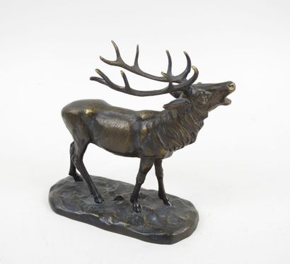 École du XXe.
Cerf bramant.
Sujet en régule...