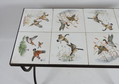 Petite table basse rectangulaire à plateau...
