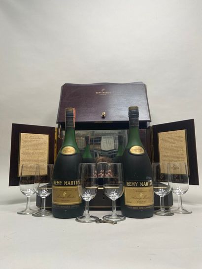 COGNAC. Rémy Martin. Fine Champagne VSOP....