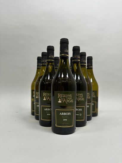 ARBOIS. Domaine Henri Maire. Reserve Croix...