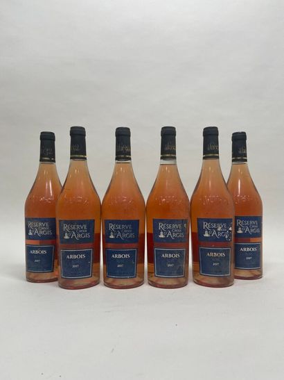 ARBOIS. Domaine Henri MAIRE. Croix d'Argis...