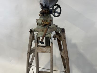 Importante longue-vue astronomique en métal,...